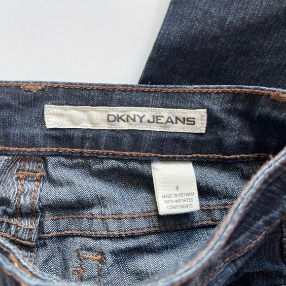 DKNY Dark Wash Jeans - Size 4 - Picture 11 of 13